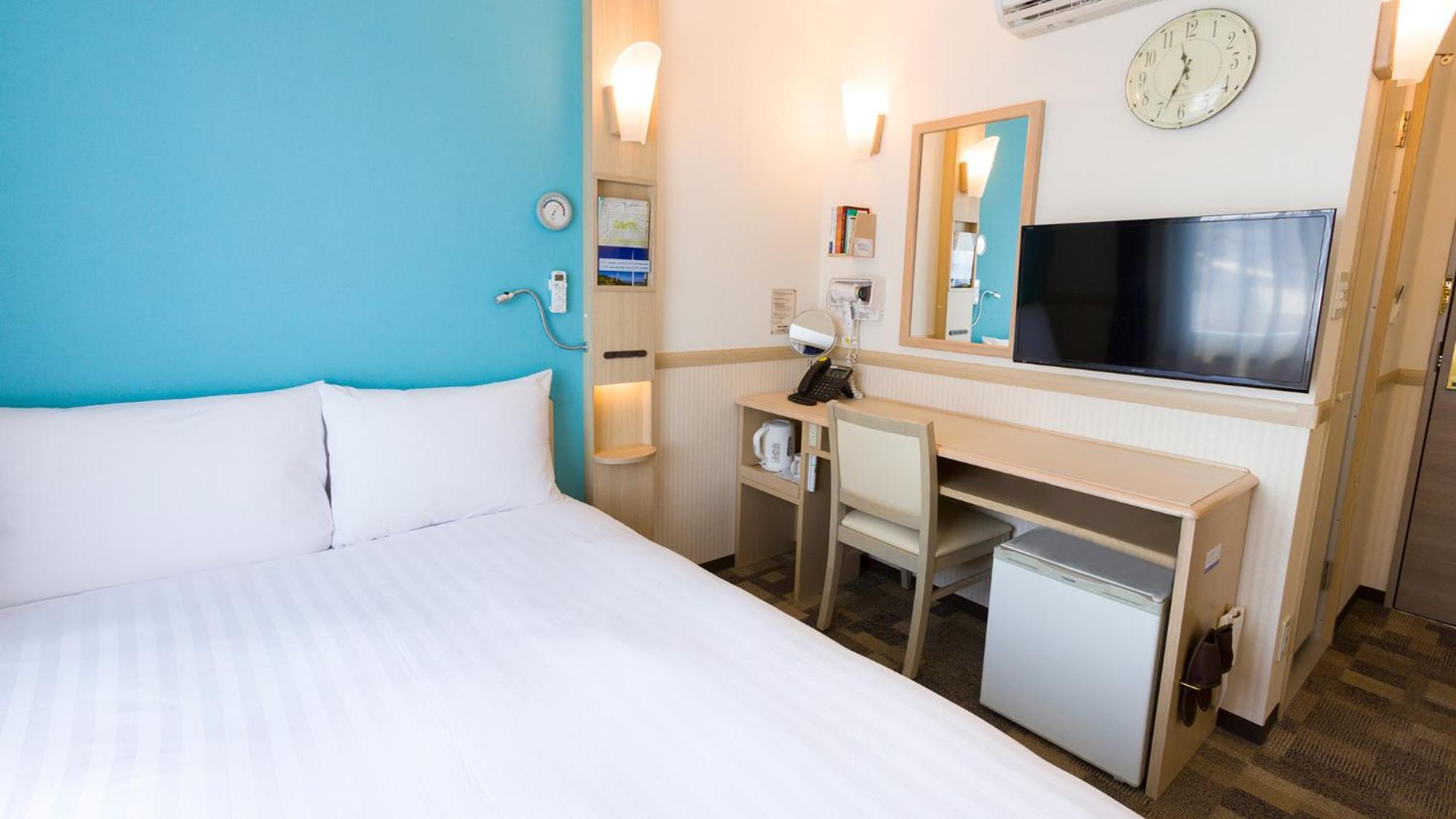 Toyoko Inn Saitama Misato Ekimae Стая снимка
