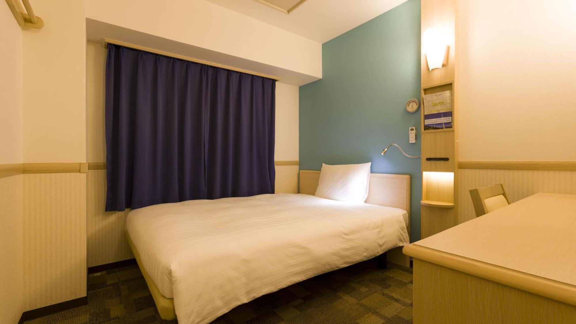 Toyoko Inn Saitama Misato Ekimae Стая снимка