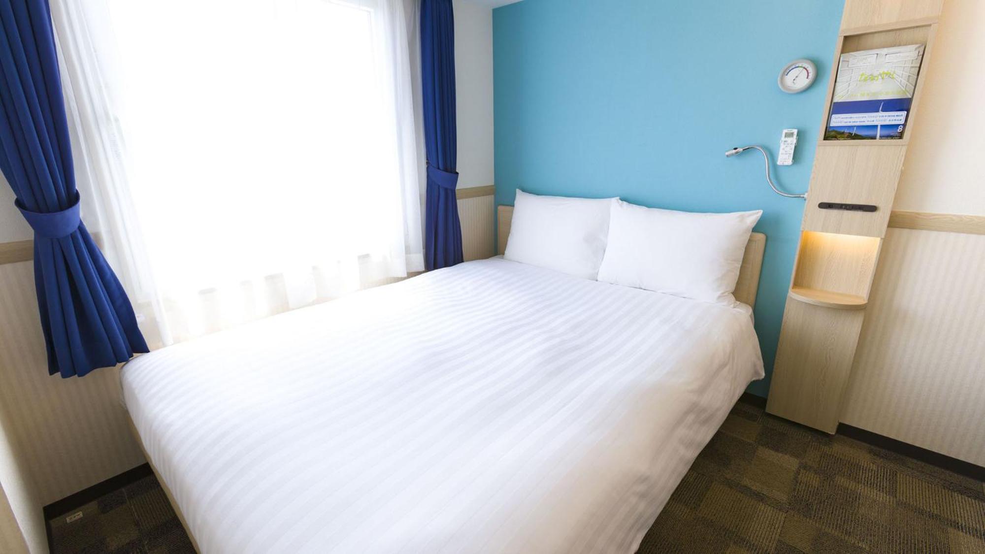 Toyoko Inn Saitama Misato Ekimae Стая снимка