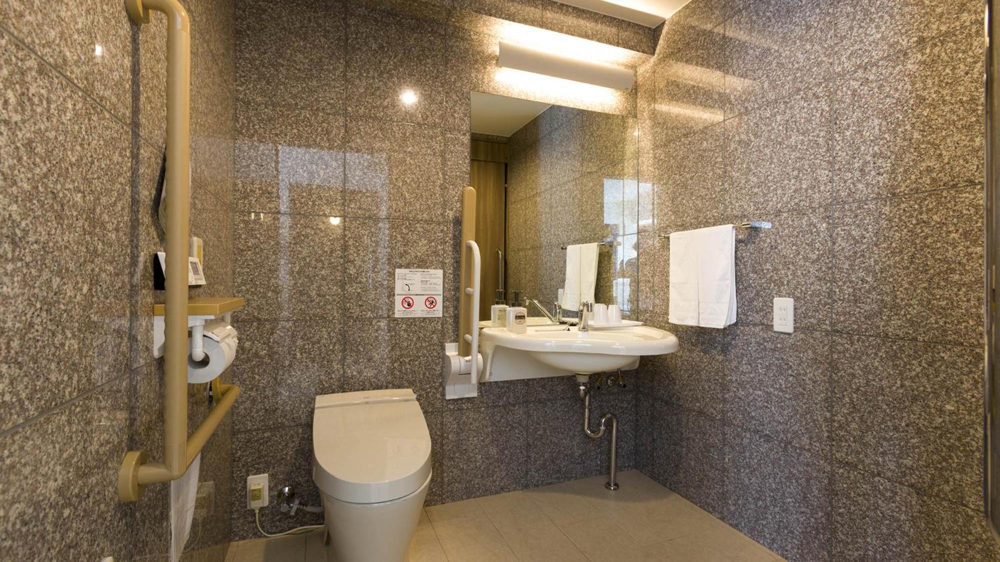 Toyoko Inn Saitama Misato Ekimae Стая снимка